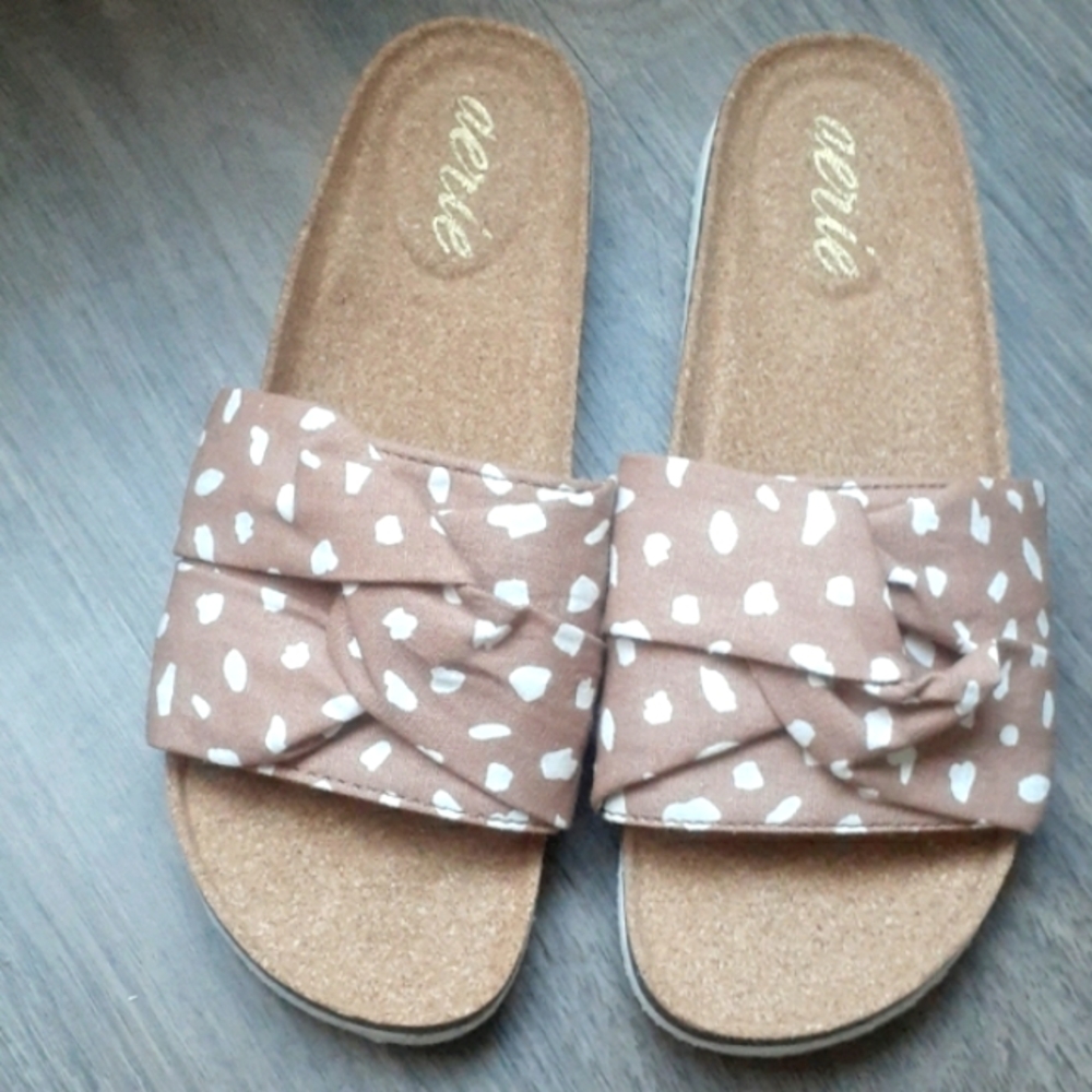 Aerie Spotted Sandals - Picture 2 of 6